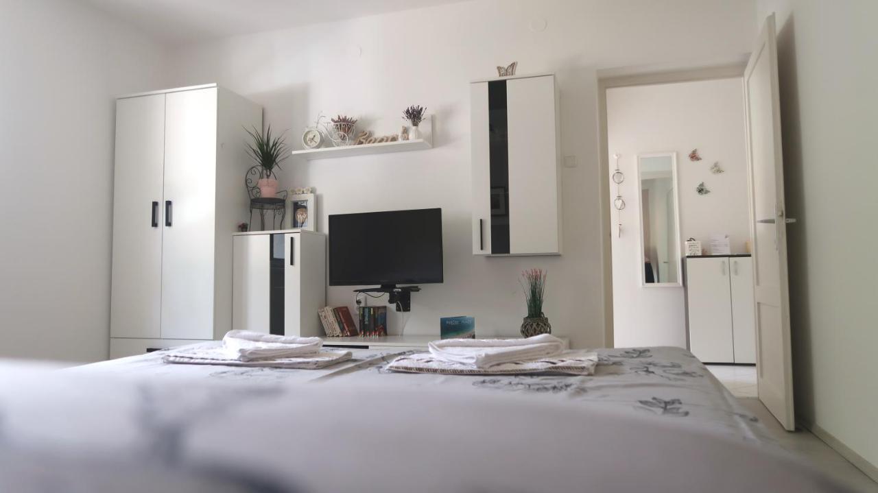 Adria Apartment Rijeka Exterior photo